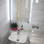 Almanii לינה וארוחת בוקר 3*